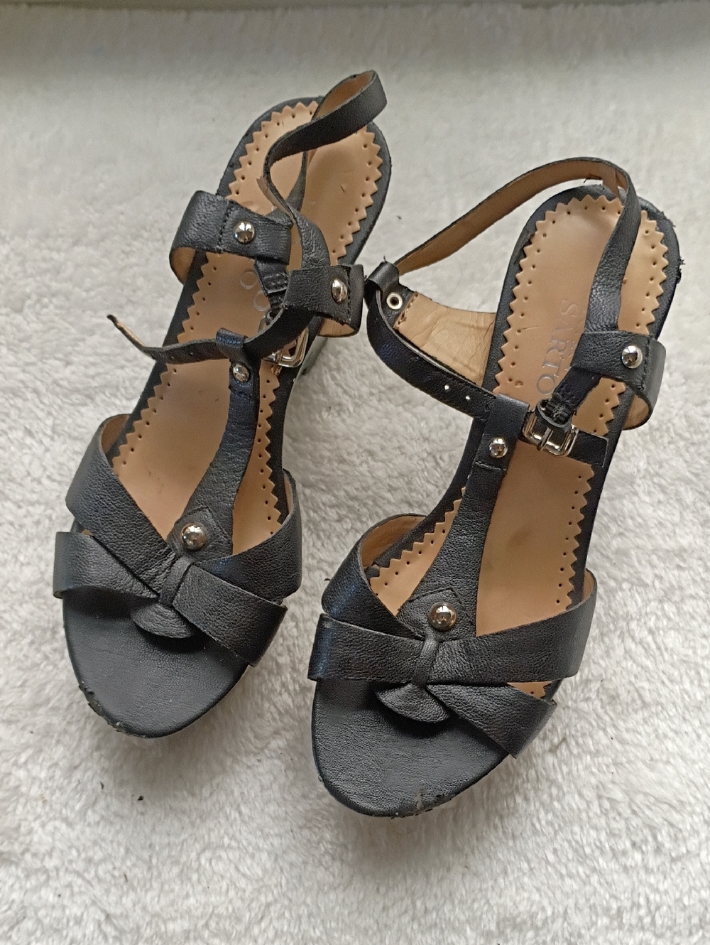 Women's Black T-Strap Bow Sandals